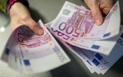 Waarom geld uitdelen vaak moeilijker is dan geld aanvragen